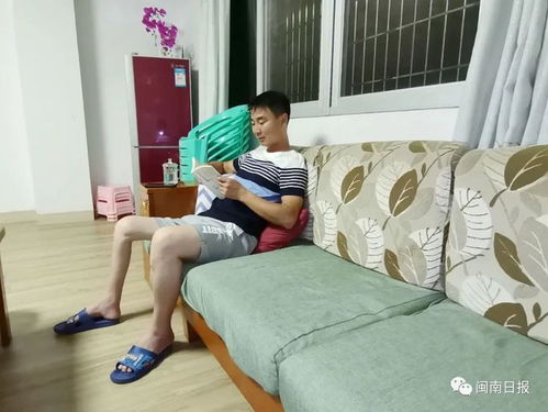 漳州薌城區某珠寶店突發搶劫案,面對歹徒的尖刀,他